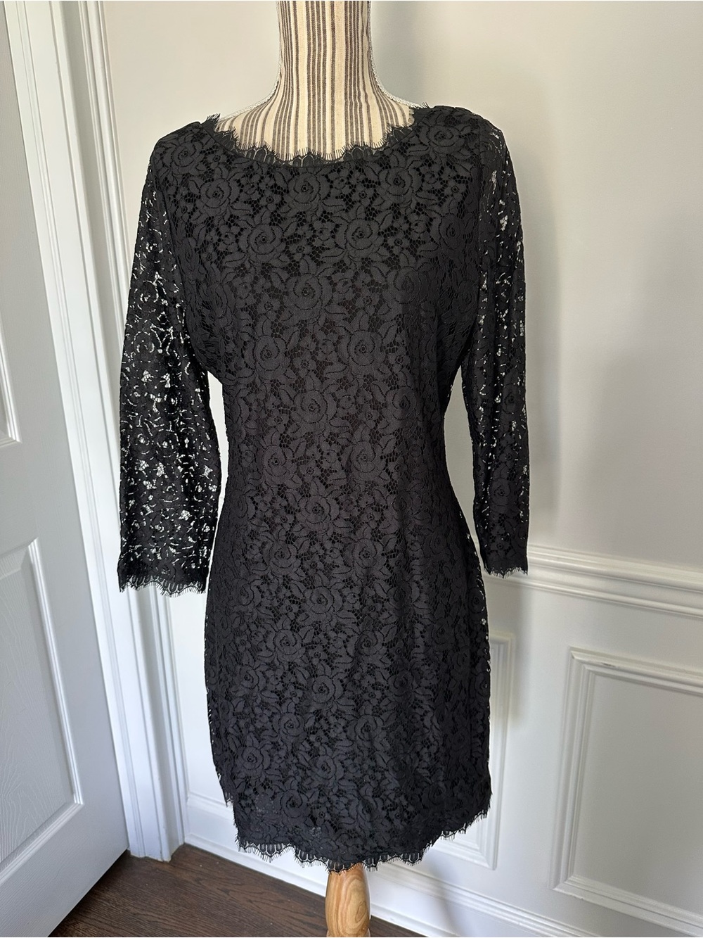 Diane von Furstenberg Colleen Black Floral Lace Sheath Dress Size 12